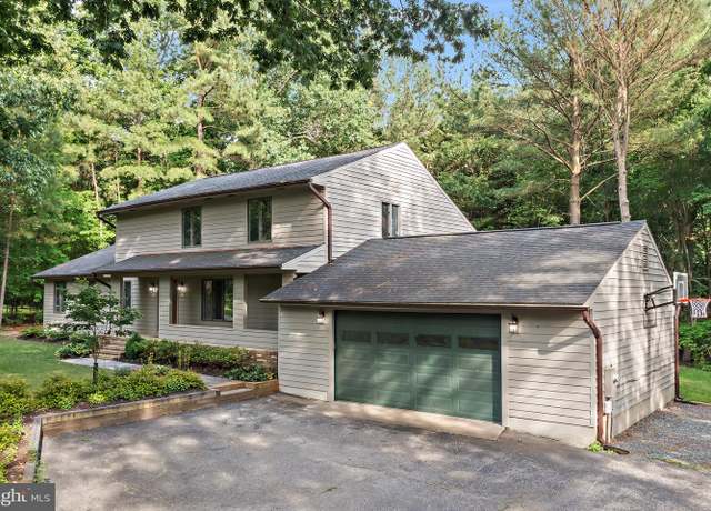 Property at 4 Bunkers Ct, Grasonville, MD 21638, 3 beds, 3.5 baths