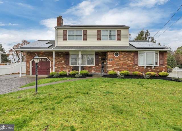 Property at 14 Woodlane Dr, Blackwood, NJ 08012, 3 beds, 1.5 baths