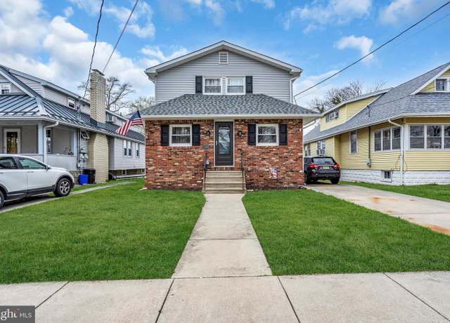 Property at 325 Landis Ave, Oaklyn, NJ 08107, 5 beds, 2 baths