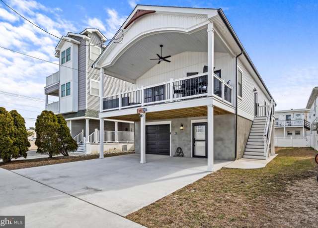Property at 3815 Arctic Ave, Wildwood, NJ 08260, 3 beds, 2 baths