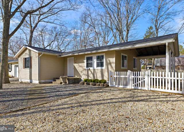 Property at 132 Chestnut St, Tuckerton, NJ 08087, 3 beds, 1 bath