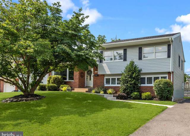 Property at 128 Hedgerow Dr, Yardley, PA 19067, 4 beds, 1.5 baths