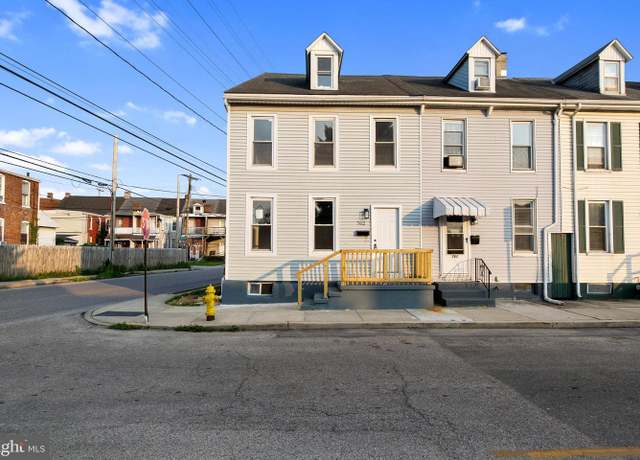 Property at 762 Wallace St, York, PA 17403, 3 beds, 1.5 baths