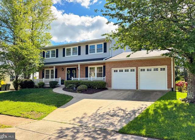Property at 13407 Brookfield Dr, Chantilly, VA 20151, 4 beds, 2.5 baths
