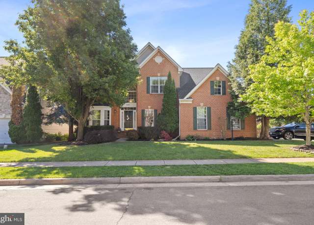 Property at 8347 Crackling Cedar Ln, Gainesville, VA 20155, 4 beds, 4.5 baths