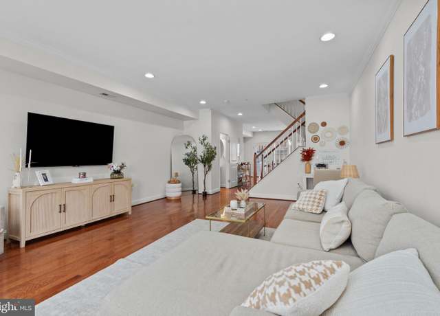 Property at 3418 Gunther Way, Baltimore, MD 21224, 3 beds, 3.5 baths