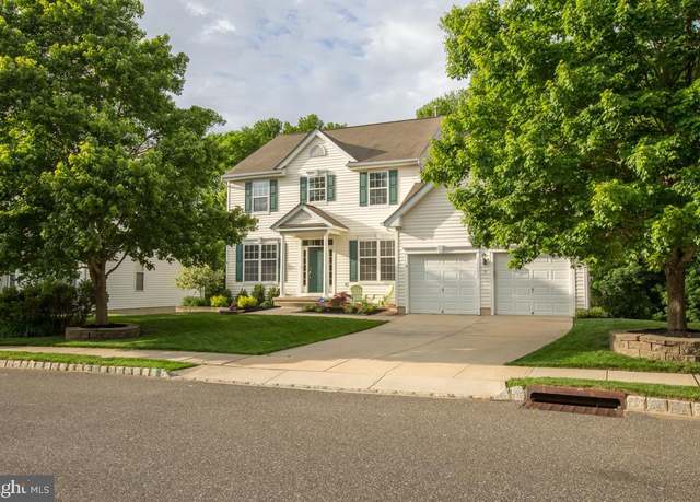 Property at 3 Brentwood Dr, Burlington, NJ 08016, 4 beds, 2.5 baths