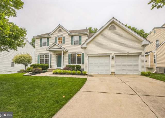 Property at 3 Brentwood Dr, Burlington, NJ 08016, 4 beds, 2.5 baths