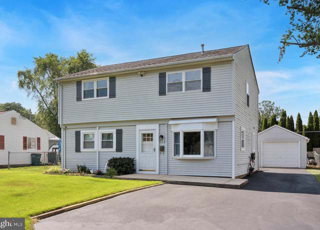 Property at 968 Willopenn Dr, Southampton, PA 18966, 3 beds, 2 baths