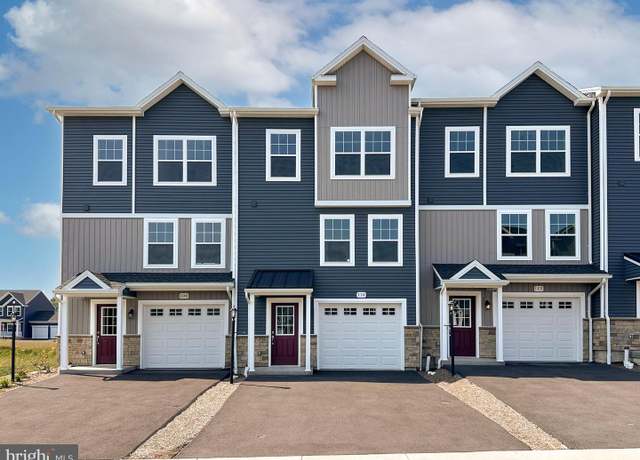 Property at 110 Dolomite Dr, Port Matilda, PA 16870, 3 beds, 2.5 baths