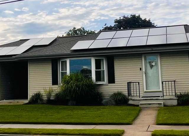 Property at 301 Maple St, Richland, PA 17087, 2 beds, 1 bath