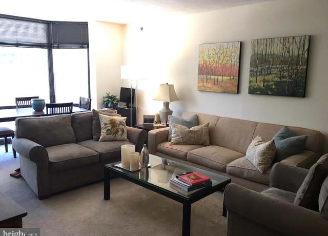 Property at 2020 Walnut St Unit 16C, Philadelphia, PA 19103, 1 bed, 1 bath