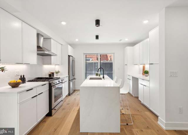 Property at 2035 Waverly St #3, Philadelphia, PA 19146, 3 beds, 3 baths
