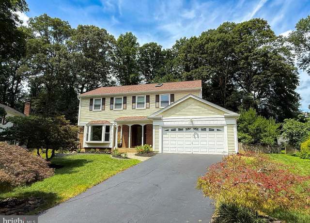 Property at 9120 Beachway Ln, Springfield, VA 22153, 4 beds, 3.5 baths