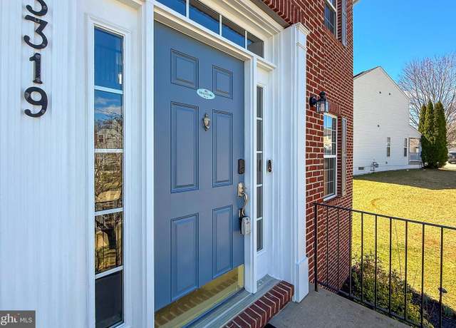 Property at 5319 Daybreak Ln, Woodbridge, VA 22193, 5 beds, 3.5 baths