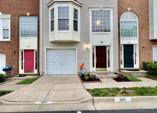 Property at 205 Langley Ct, Stafford, VA 22554, 3 beds, 3 baths