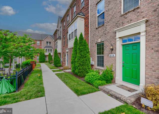 Property at 888 S Macon St, Baltimore, MD 21224, 3 beds, 3.5 baths