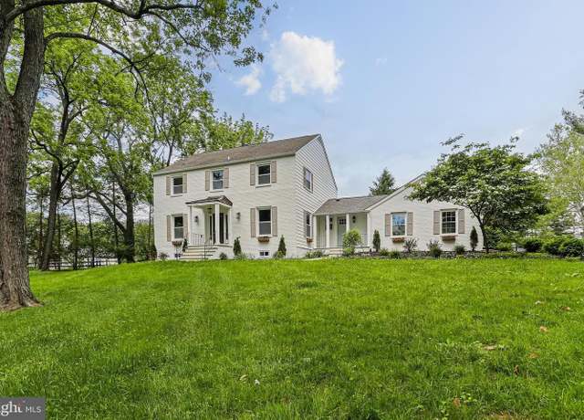 Property at 2006 W Joppa Rd, Lutherville Timonium, MD 21093, 5 beds, 4.5 baths