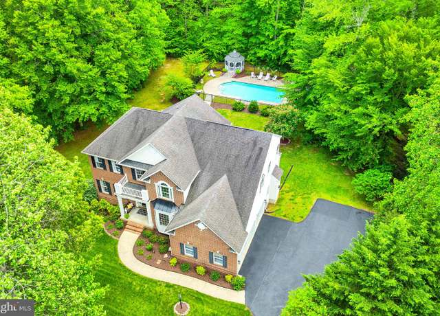 Property at 1025 Mourning Dove Ct, Huntingtown, MD 20639, 4 beds, 3.5 baths