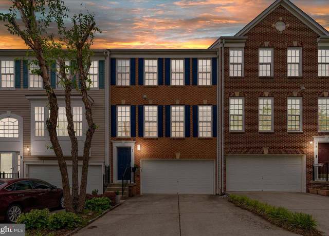 Property at 7 Inkberry Cir, Gaithersburg, MD 20877, 3 beds, 3.5 baths