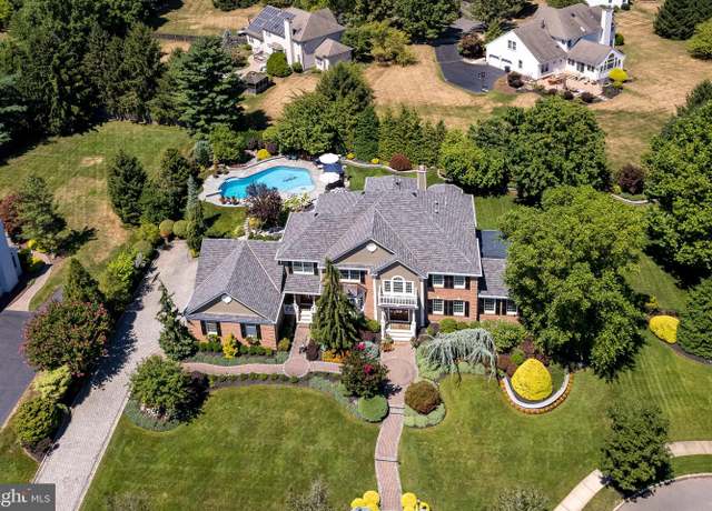 Property at 103 Marian Dr, Princeton Junction, NJ 08550, 5 beds, 5 baths