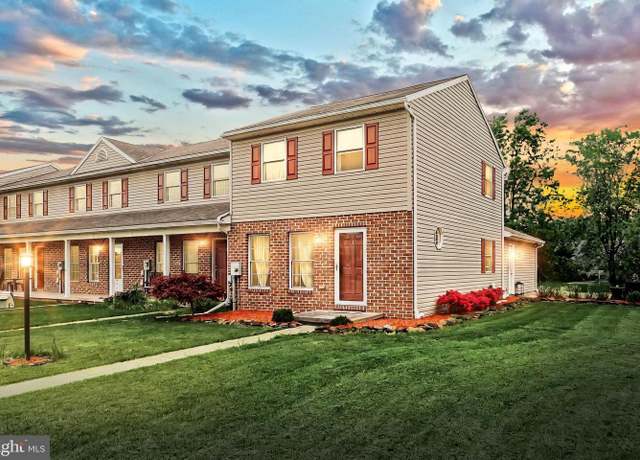 Property at 3 Homestead Dr, Gettysburg, PA 17325, 2 beds, 1.5 baths