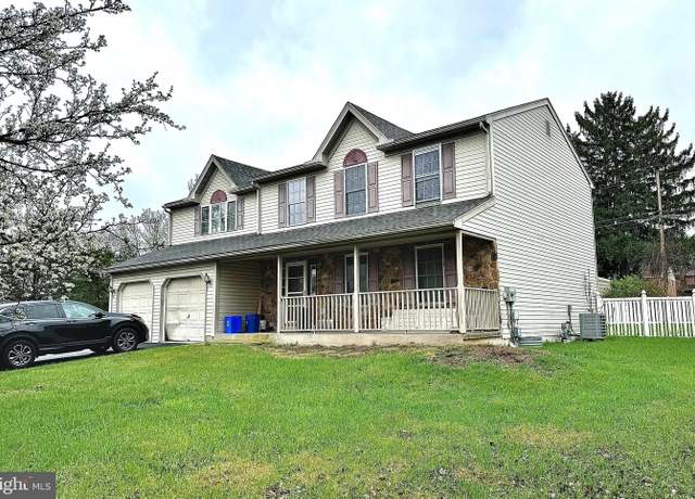 Property at 4590 Del Mar Dr, Reading, PA 19606, 4 beds, 2.5 baths