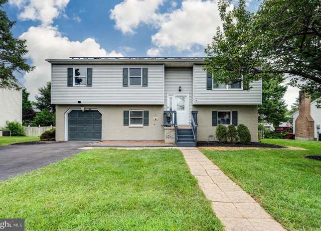 Property at 520 Oak St, Leesport, PA 19533, 4 beds, 1.5 baths