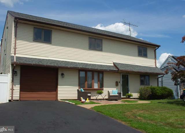 Property at 29 Vividleaf Ln, Levittown, PA 19054, 4 beds, 3 baths