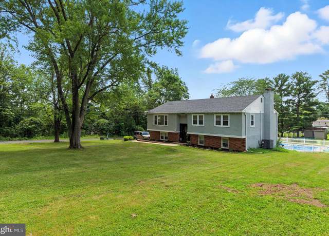 Property at 2150 Hilltop Ln, Warrington, PA 18976, 4 beds, 2 baths