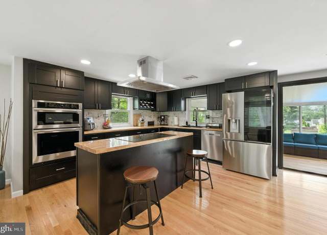 Property at 2150 Hilltop Ln, Warrington, PA 18976, 4 beds, 2 baths