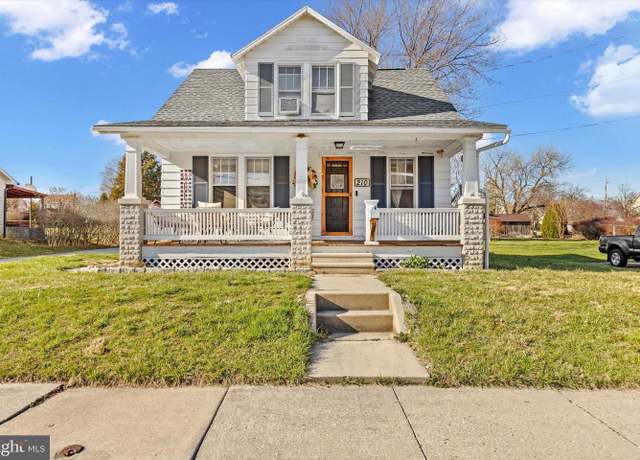Property at 210 Charles Ave, Hanover, PA 17331, 2 beds, 1.5 baths