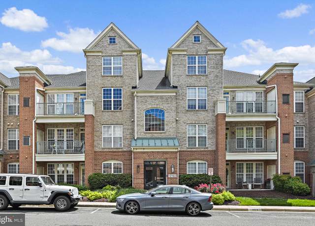 Property at 12160 Abington Hall Pl #303, Reston, VA 20190, 3 beds, 2 baths