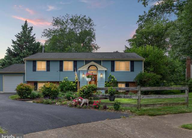 Property at 2804 Pepperwood Ct, Vienna, VA 22181, 5 beds, 3 baths