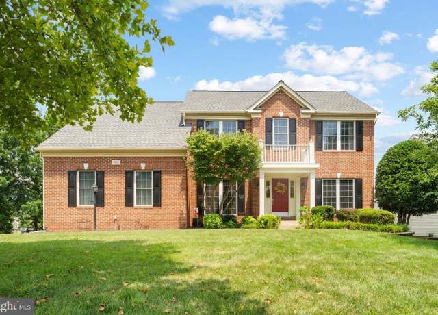 Property at 7953 Sequoia Park Way, Bristow, VA 20136, 4 beds, 3.5 baths