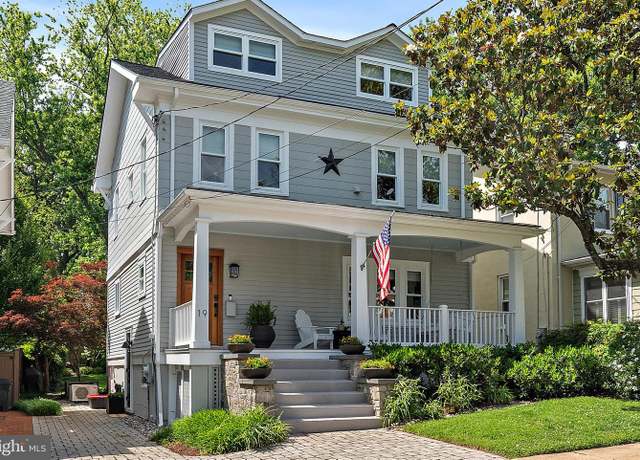Property at 19 Thompson St, Annapolis, MD 21401, 4 beds, 2.5 baths