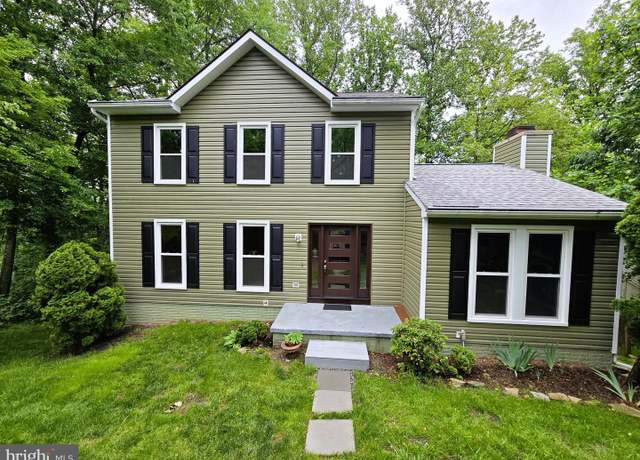 Property at 10920 Oakcrest Cir, New Market, MD 21774, 4 beds, 3 baths