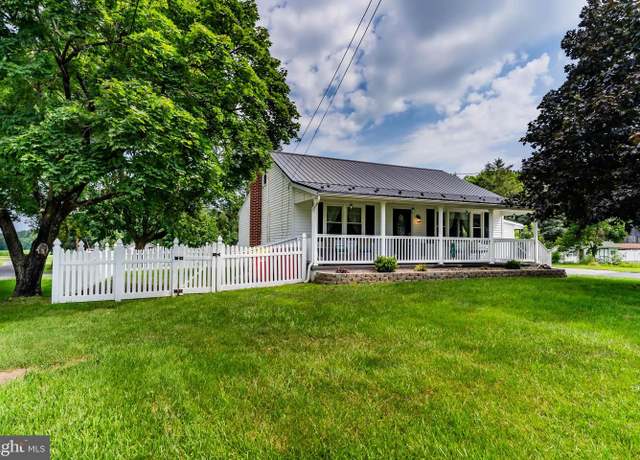 Property at 20 Broad St, Shippensburg, PA 17257, 2 beds, 2 baths