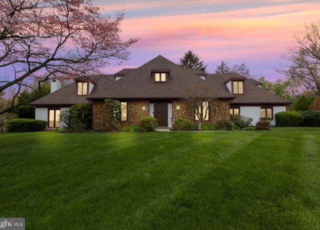 Property at 1420 Detwiler Dr, York, PA 17404, 4 beds, 2.5 baths