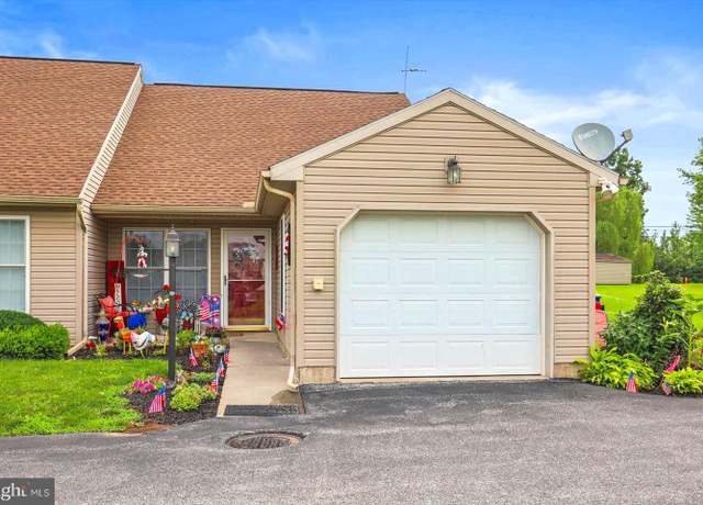 Property at 3126 Nittany Dr, Dover, PA 17315, 2 beds, 1 bath