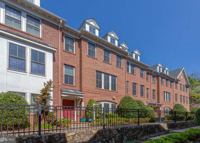 Property at 2537 S Kenmore Ct, Arlington, VA 22206, 3 beds, 3.5 baths