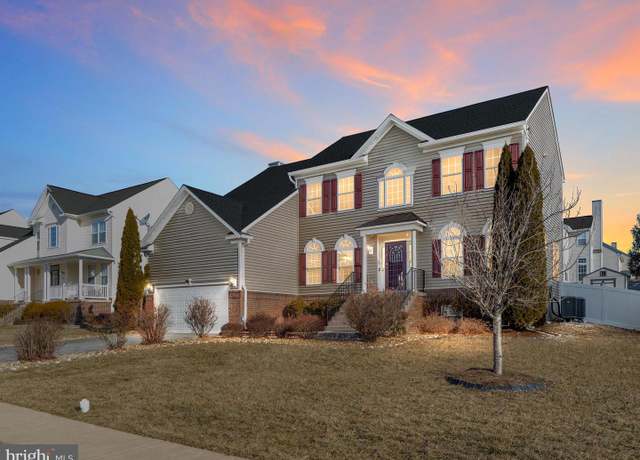 Property at 114 Nassau Dr, Winchester, VA 22602, 4 beds, 3.5 baths