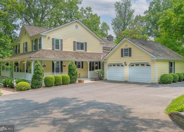 Property at 9020 Old Dominion Dr, Mclean, VA 22102, 5 beds, 4.5 baths
