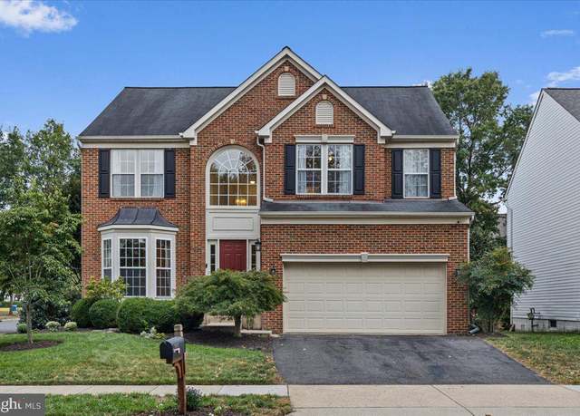 Property at 26105 Springdale Dr, Chantilly, VA 20152, 4 beds, 3.5 baths