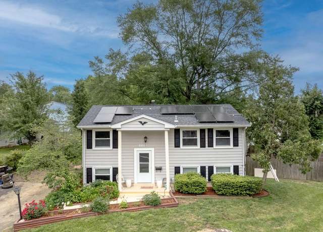 Property at 4625 Kenwood Dr, Woodbridge, VA 22193, 3 beds, 2 baths