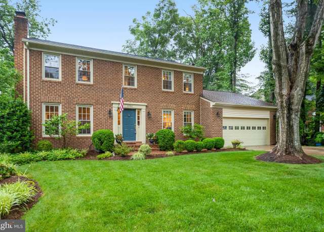 Property at 11961 Governors Ct, Woodbridge, VA 22192, 4 beds, 2.5 baths