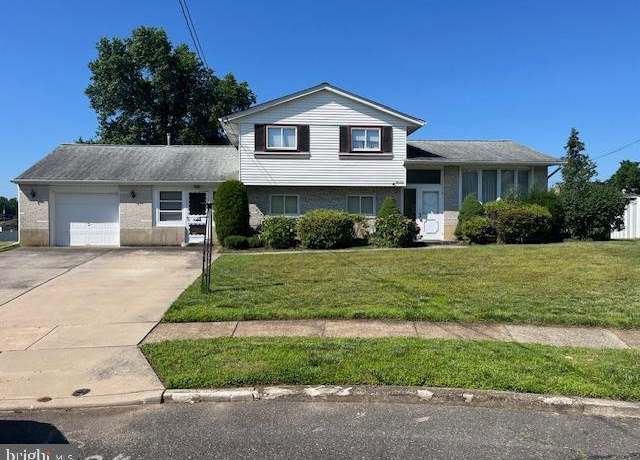 Property at 13 Albert Rd, Glendora, NJ 08029, 3 beds, 1.5 baths