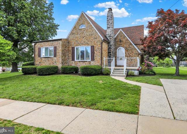 Property at 1807 King St, Reading, PA 19605, 3 beds, 1 bath