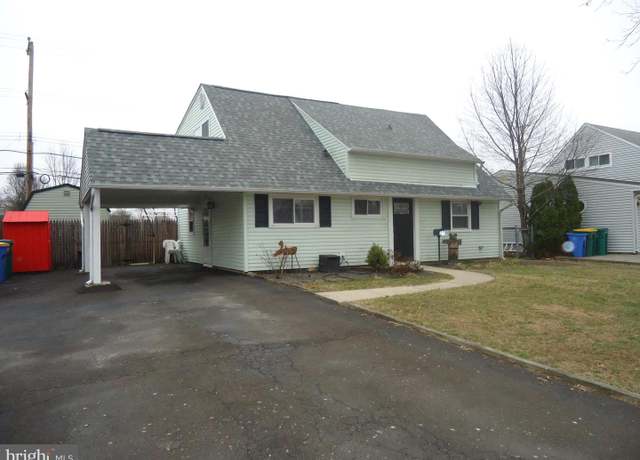 Property at 27 Crabtree Dr, Levittown, PA 19055, 4 beds, 2 baths