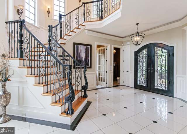Property at 618 Willow Grn, Lititz, PA 17543, 4 beds, 4.5 baths